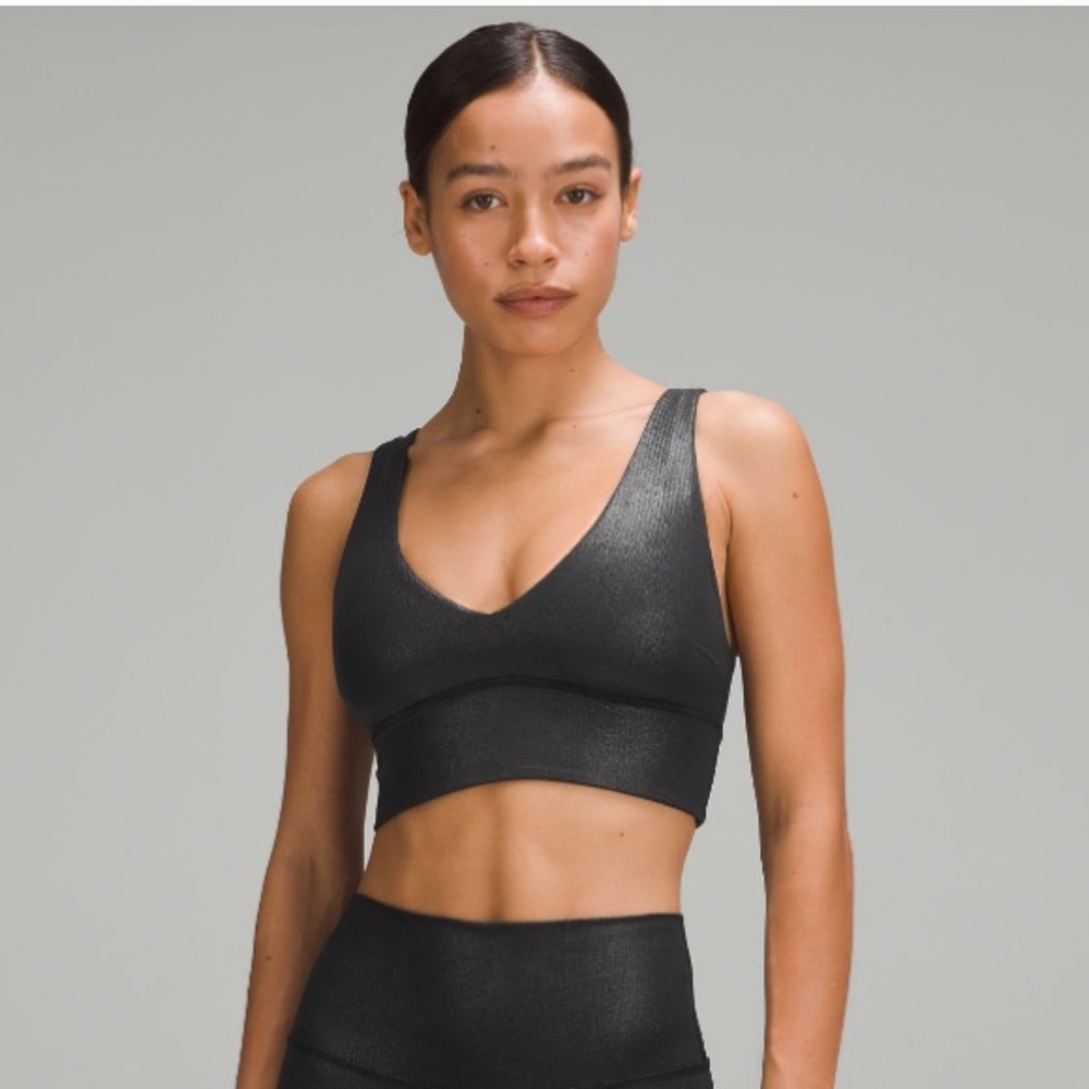 NWOT lululemon Align Ribbed V-Neck Bra (light support) in black shine